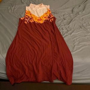 This dress is a maxi and the size is a Large in Women.